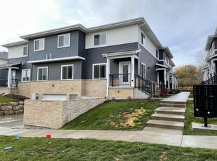 1953 N Windsor Ave, Cottage Grove, WI 53527