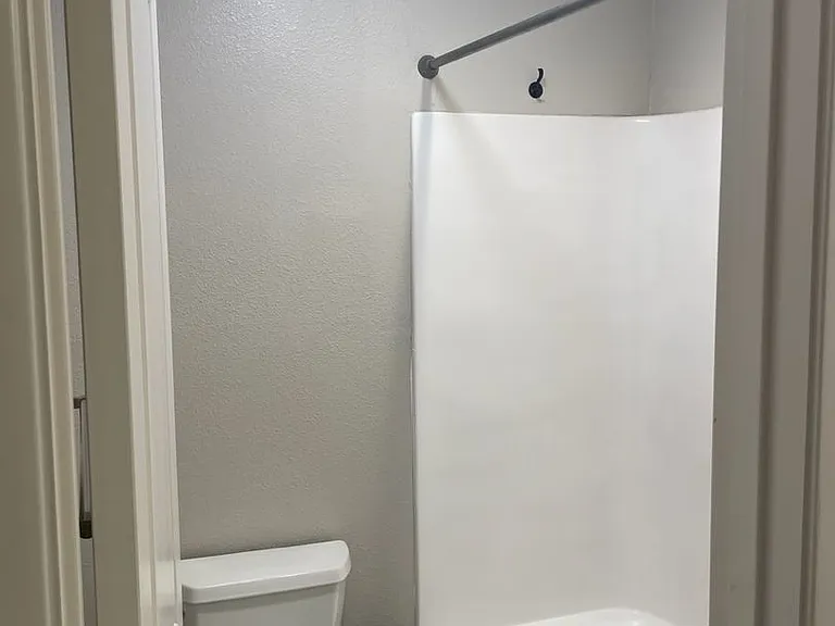 817 Spring Creek Dr — Photo 5