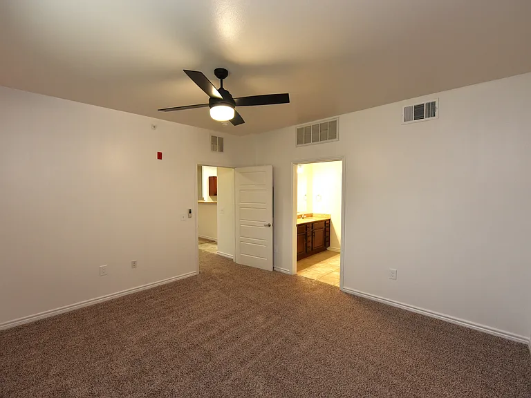 Legend V Apartments — Photo 9