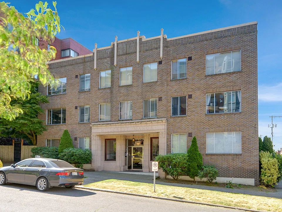 Hillcrest Apartments