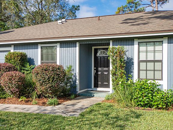 4th image of 10870 Chesapeake Ln W