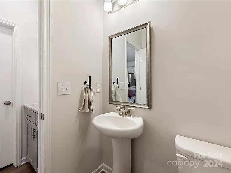 10118 Hemingway Pl — Photo 8