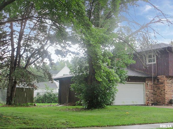 2nd image of 2806 W Winterberry Ln