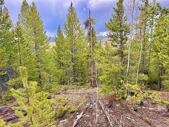 3rd image of 481 Giberson Rd
