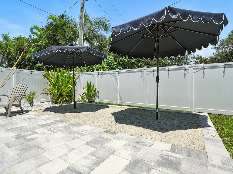 4226 SW 13th Ave — Photo 56