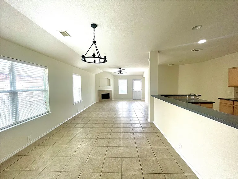 5811 La Crema — Photo 4