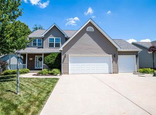 514 S Fox Den Cv, Peoria, IL 61607