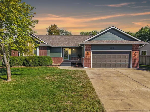15818 E Woodcreek St, Wichita, KS 67230