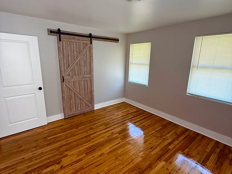 1604 Lombard Pl — Photo 5