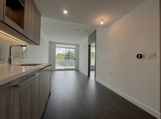 13778 100th Ave #703, Surrey, BC V3T 0L3