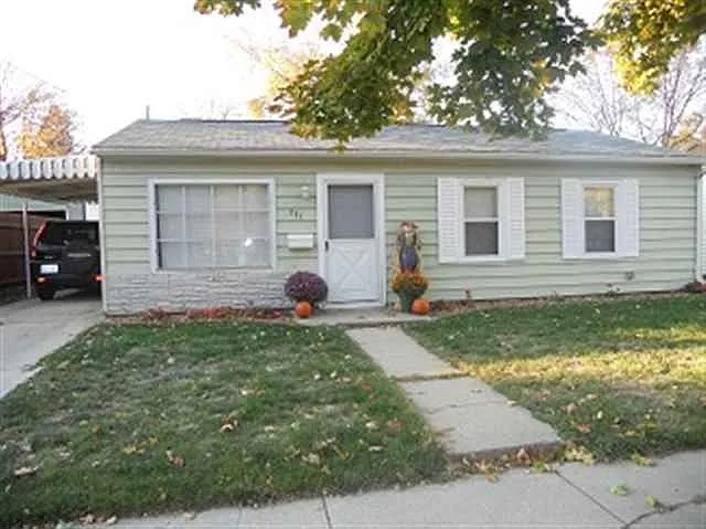 331 E Lincoln St photo 1