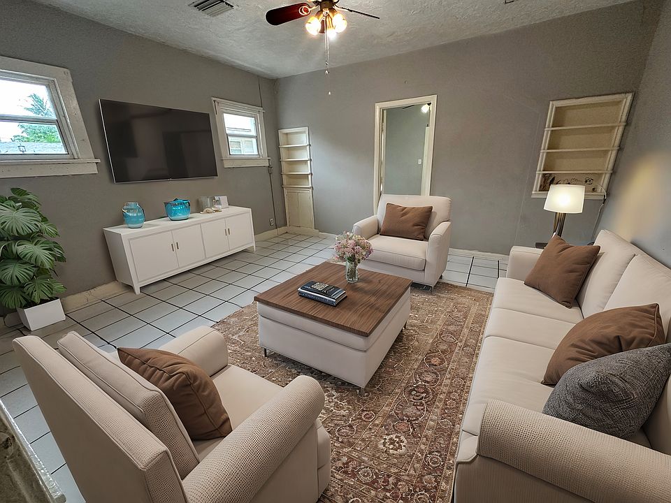 1st image of 3720 SW 14th St #1