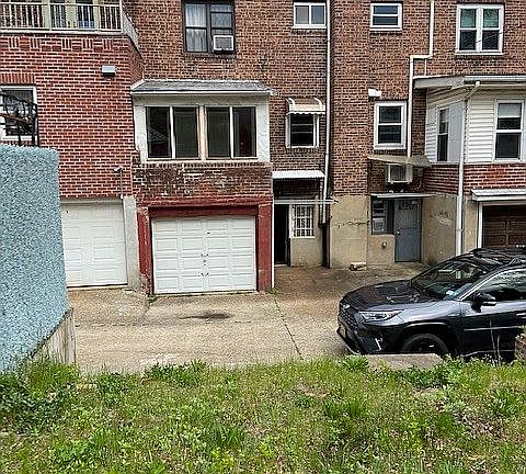1 car garage