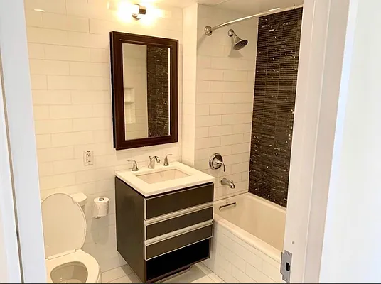 Rented by MOTION New York | media 4