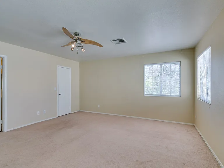 9532 Amber Valley Ln — Photo 23