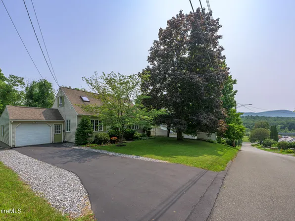 40 Plymouth St, Pittsfield, MA 01201