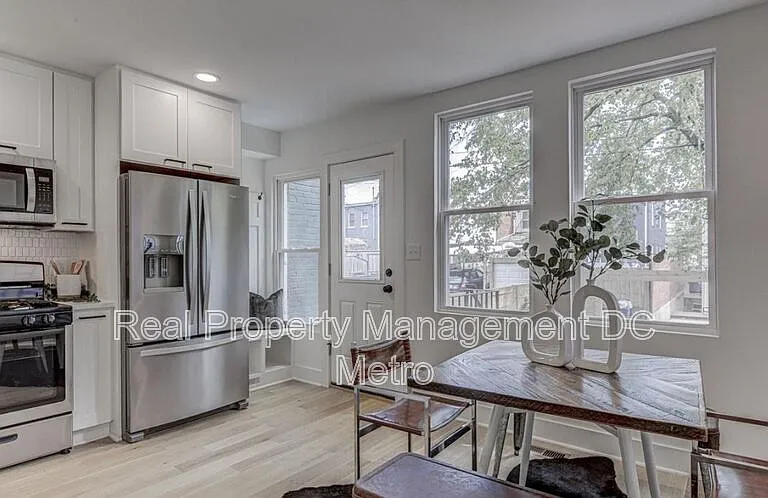 1711 Lang Pl NE — Photo 15