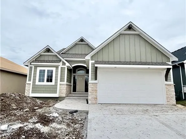 15415 W 161st St, Olathe, KS 66062