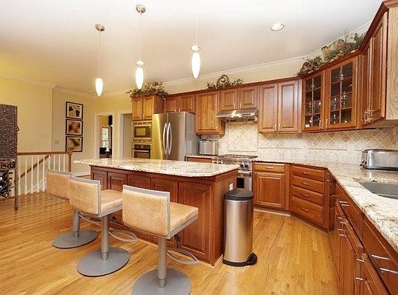 3rd image of 7441 Wetherington Dr