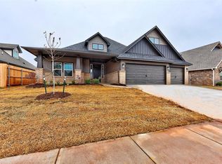 313 Tralee Ln, Yukon, OK 73099
