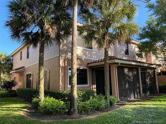 5th image of 127 W Riverwalk Cir W #127