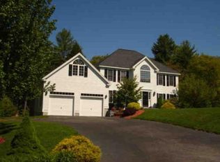9 Bedros St, Windham, NH 03087