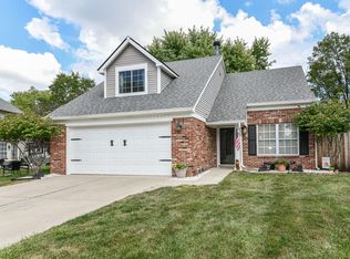 7075 Woodgate Cir, Fishers, IN 46038