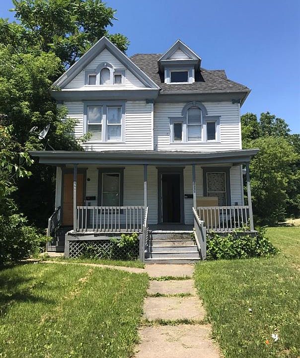 1st image of 154 W Kennedy St