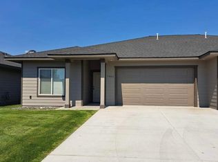7905 Budsage Dr, Pasco, WA 99301