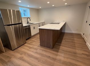 4400 37th Ave SW #B, Seattle, WA 98126