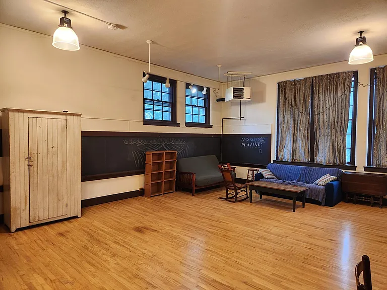 80 Williams St #3C — Photo 6