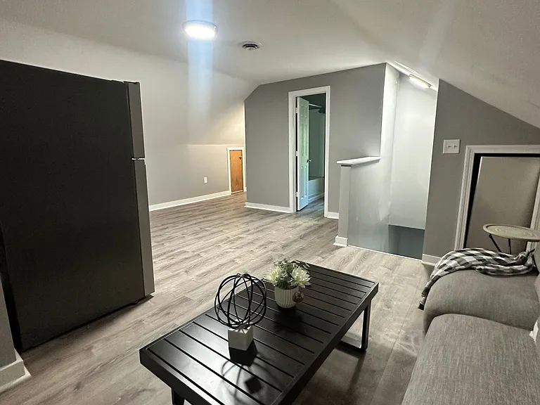 189 Putnam St — Photo 17