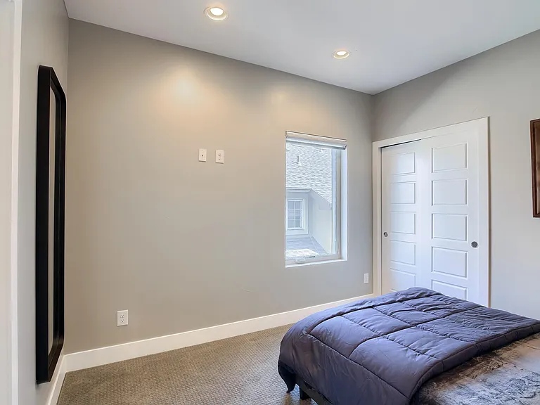 1448 S Pearl St — Photo 23