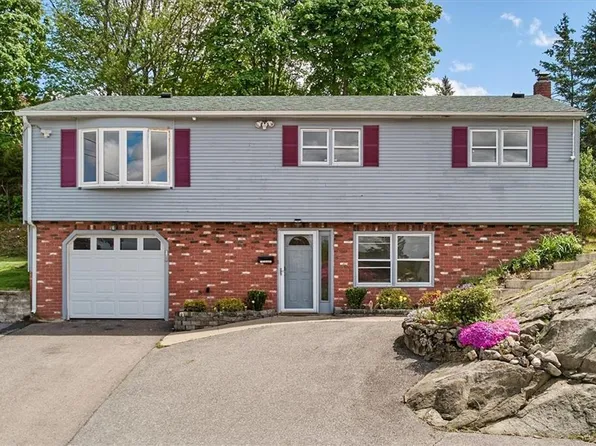 130 Woodland Ave, Cranston, RI 02920