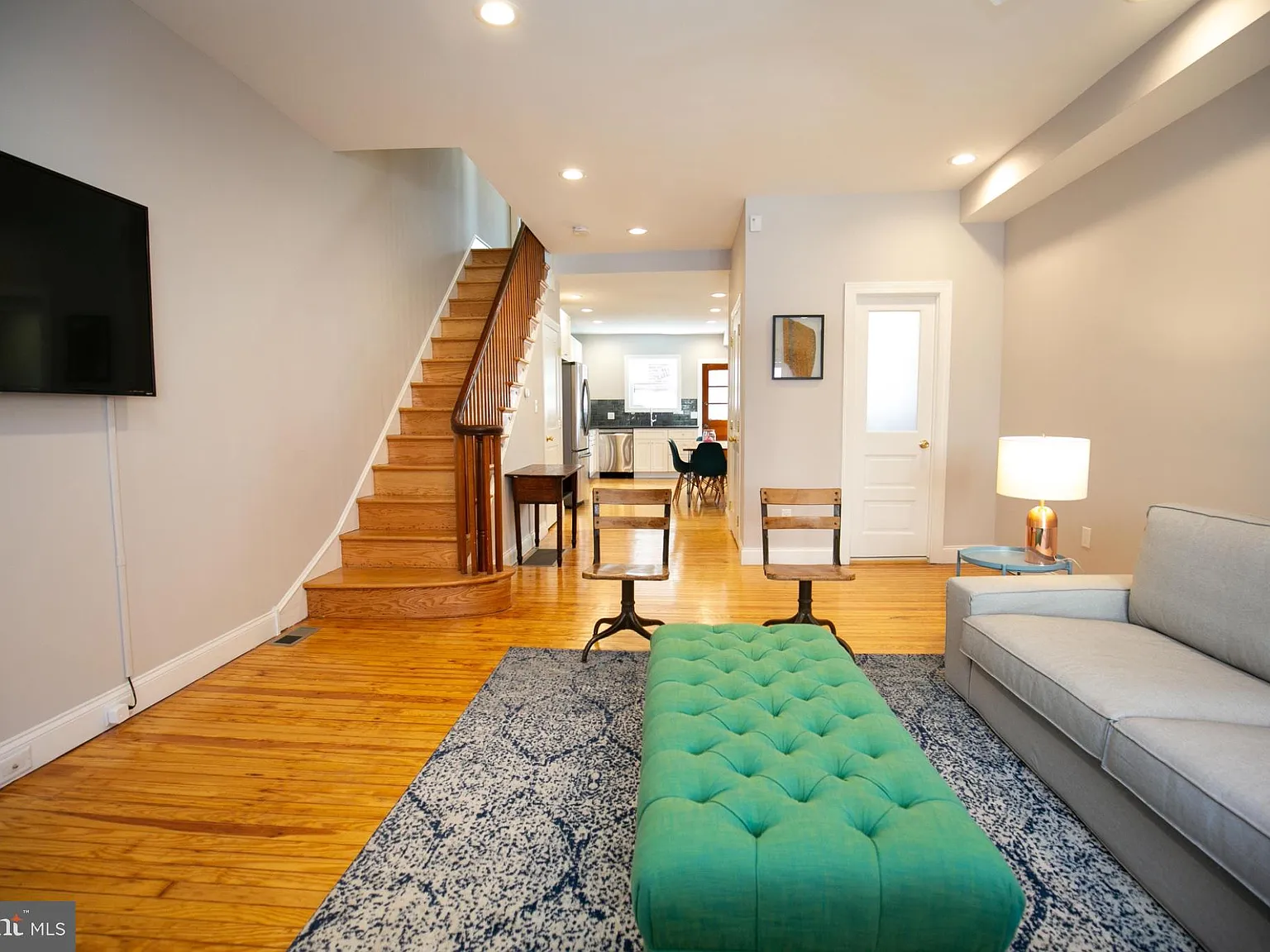 3 bed, 1.5 bath, 1343 sqft, $2,650 — Photo 2