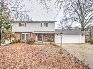 36 Herman Dr, Fenton, MO 63026