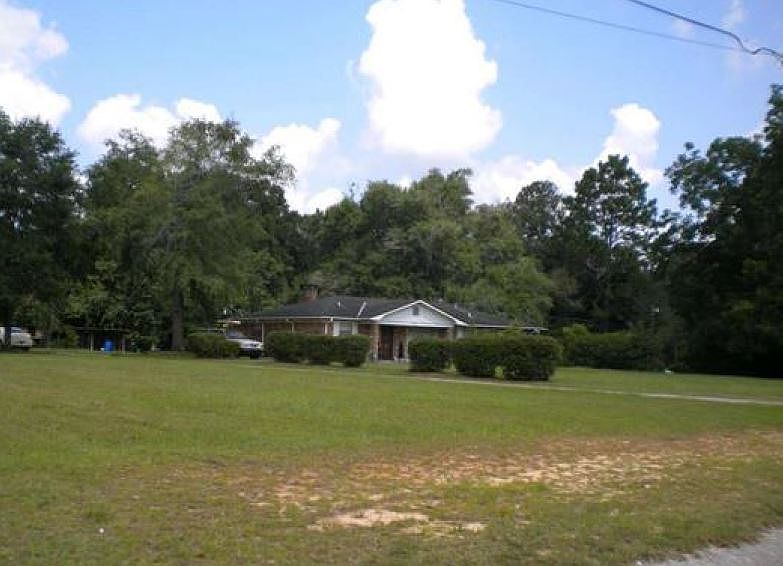 2nd image of 4913 Henry Rd