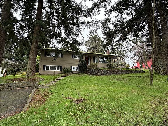 2nd image of 2684 Sea View Rd