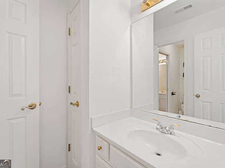 3535 Greenshire Ct — Photo 21