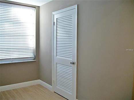 5th image of 5880 38th Ave N APT 302