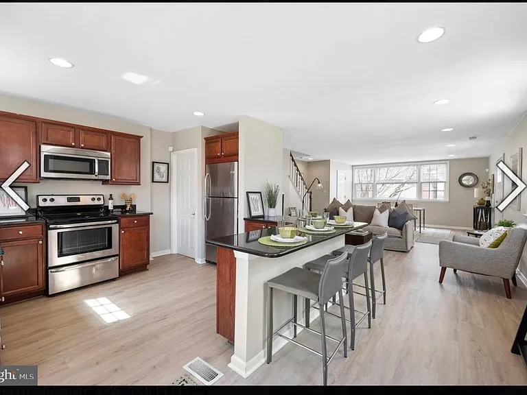 836 Conestoga Rd — Photo 22