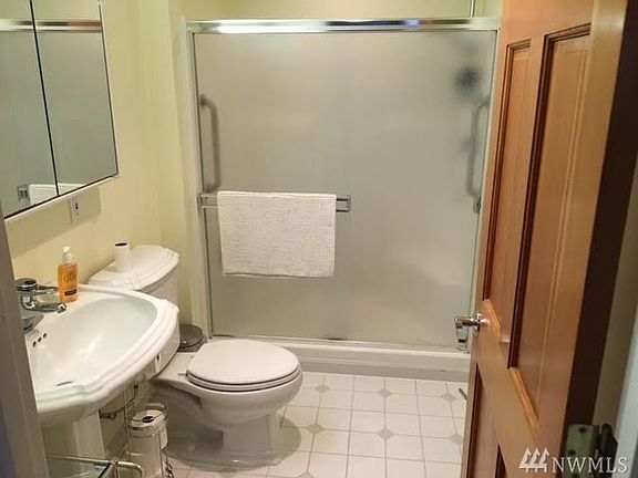 5th image of 886 Juniper Pointe Ln