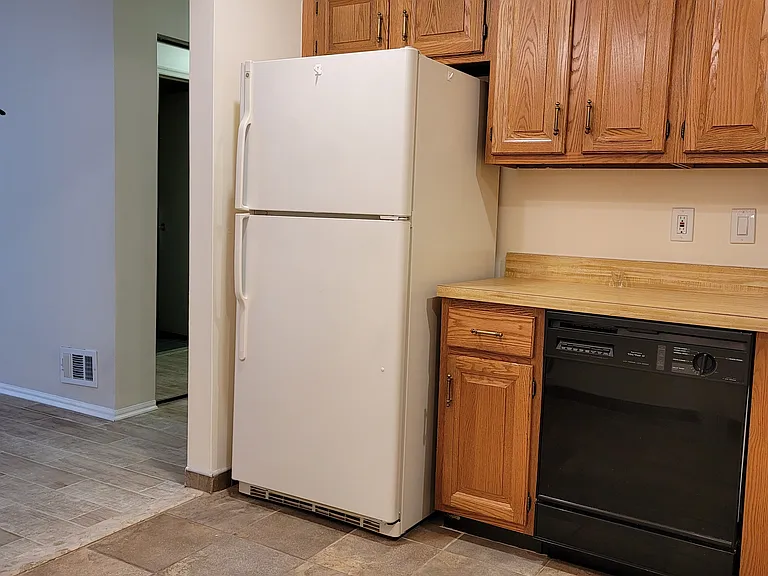 433 Danbury Ln #433 — Photo 25