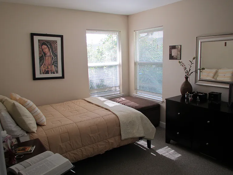 1327 Carmel St — Photo 6