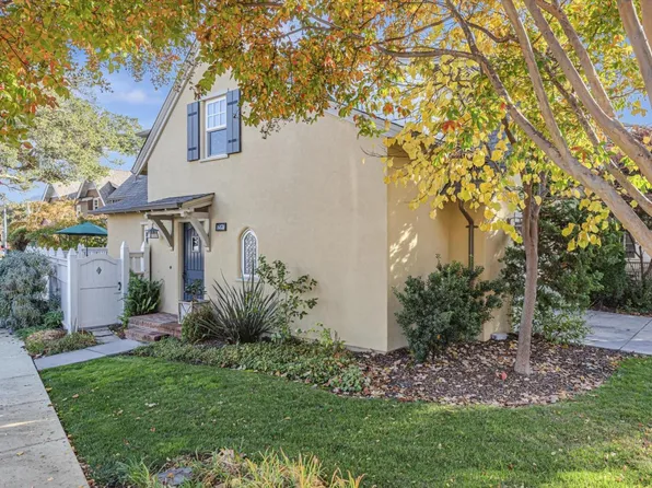 16870 Roberts Rd, Los Gatos, CA 95032