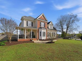 2050 Rosebriar Ln, Fuquay Varina, NC 27526