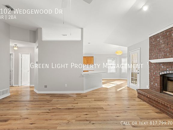 4th image of 2102 Wedgewood Dr