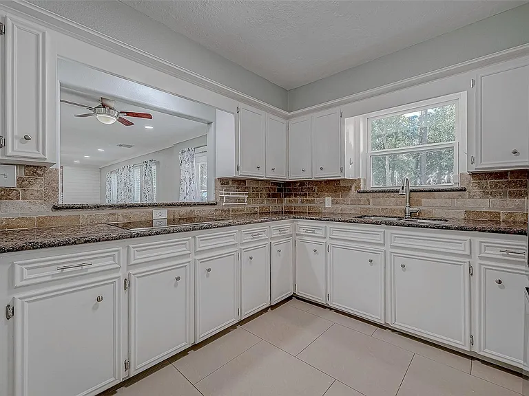 8110 Bent Oak Ln — Photo 17
