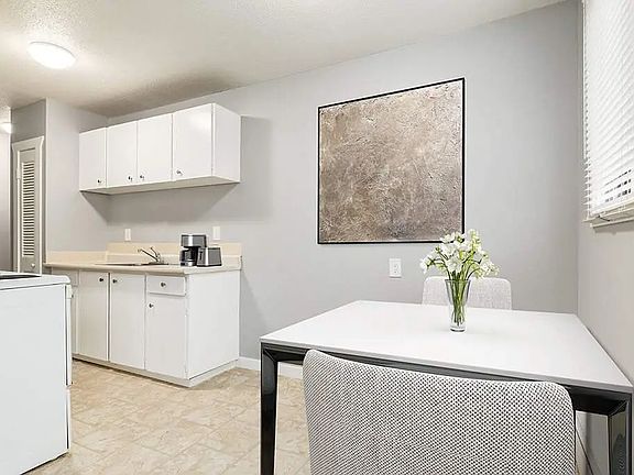 4th image of 11037 83rd St NW #498906