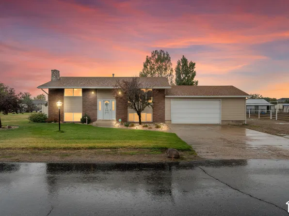 1673 S 2350 W, West Haven, UT 84401